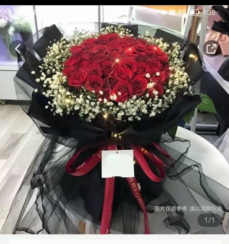 33朵红玫瑰送女友老婆